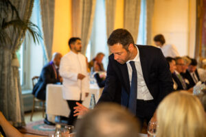 magician Raphael open zone animation séminaire d'entreprise