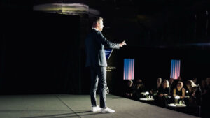 Award ceremony magician Paris: elegant and innovative entertainment to impress your guests.